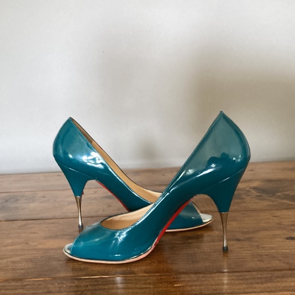 Christian Louboutin Blue Patent Yoyospina 100 Pumps size 40 or a size 9 1/2 - Picture 5 of 12